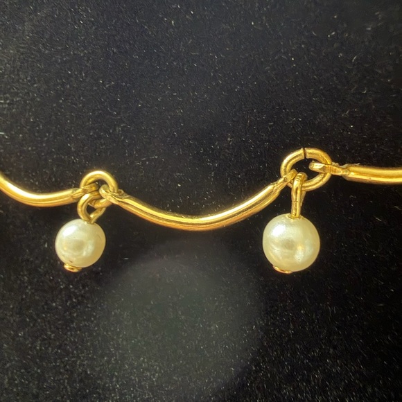 Avon Gold Dainty Necklace with Pearls - Picture 5 of 9
